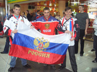 Челябинские болельщики встретили чемпионов в столичном аэропорту