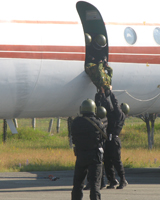 С военного аэродрома в Челябинске не взлетел самолет «террористов»